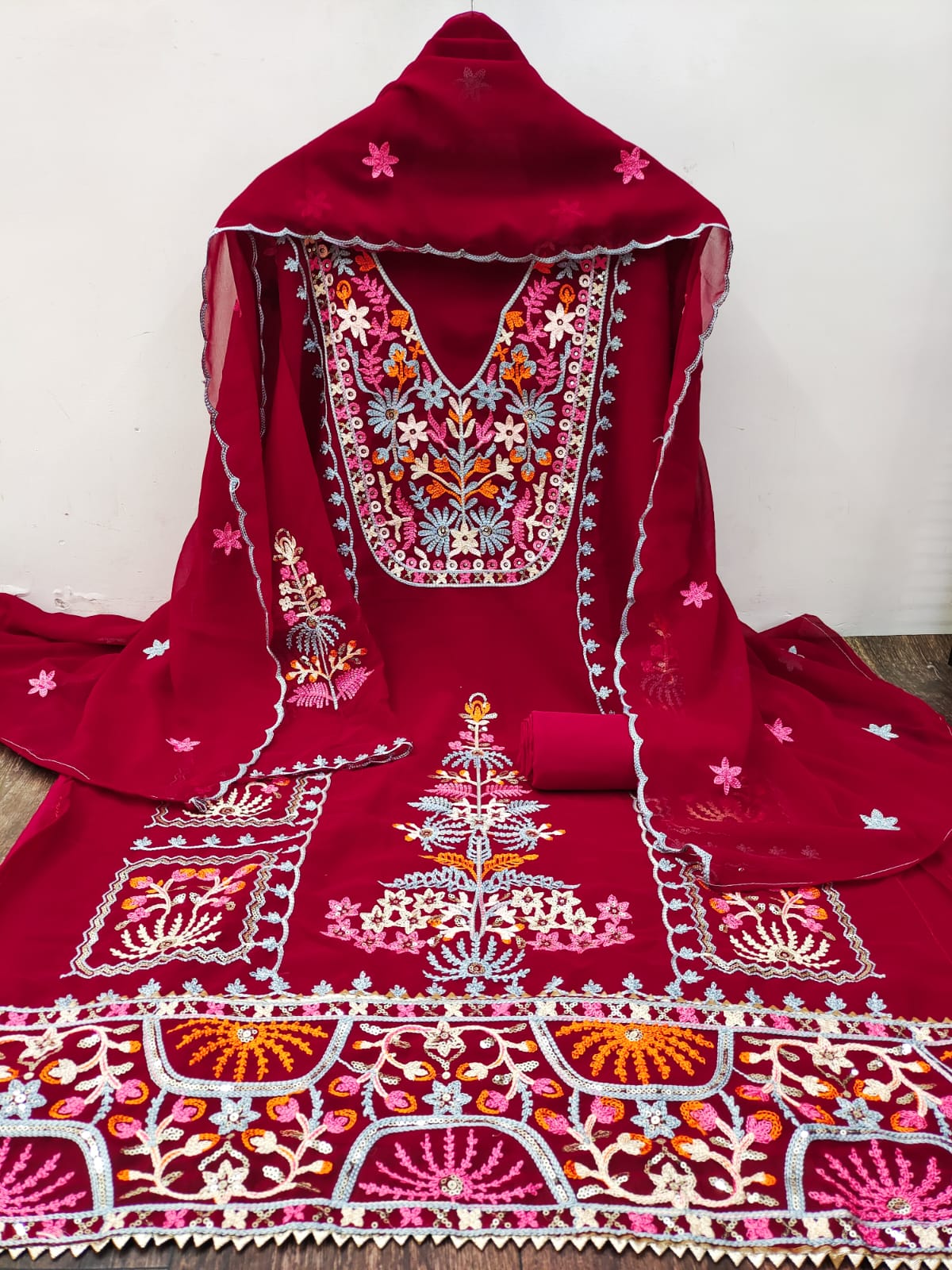 MD Mahaveer Heavy Chain Stitch Work Salwar Kameez Catalog